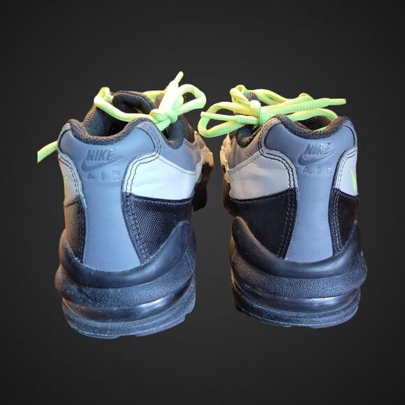 Nike air sneakers in black - Picture 4 of 4